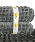 Cobija Individual Selecta 230cm x 150cm Onstore. Color oxford, que es un gris oscuro